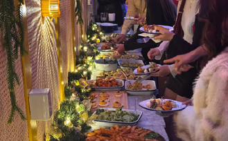 Delicious Food and Social Grazing
